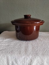 LARGE VINTAGE BROWN CASSEROLE/STEWPOT WITH LID IN VERY GOOD CONDITION