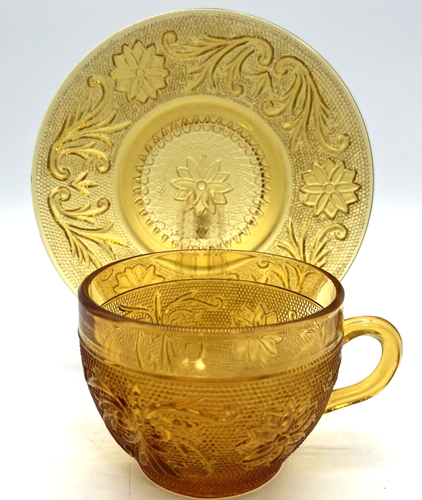 Vintage Indiana Glass Tiara Sandwich Amber Cup and Saucer Set - Picture 2 of 4