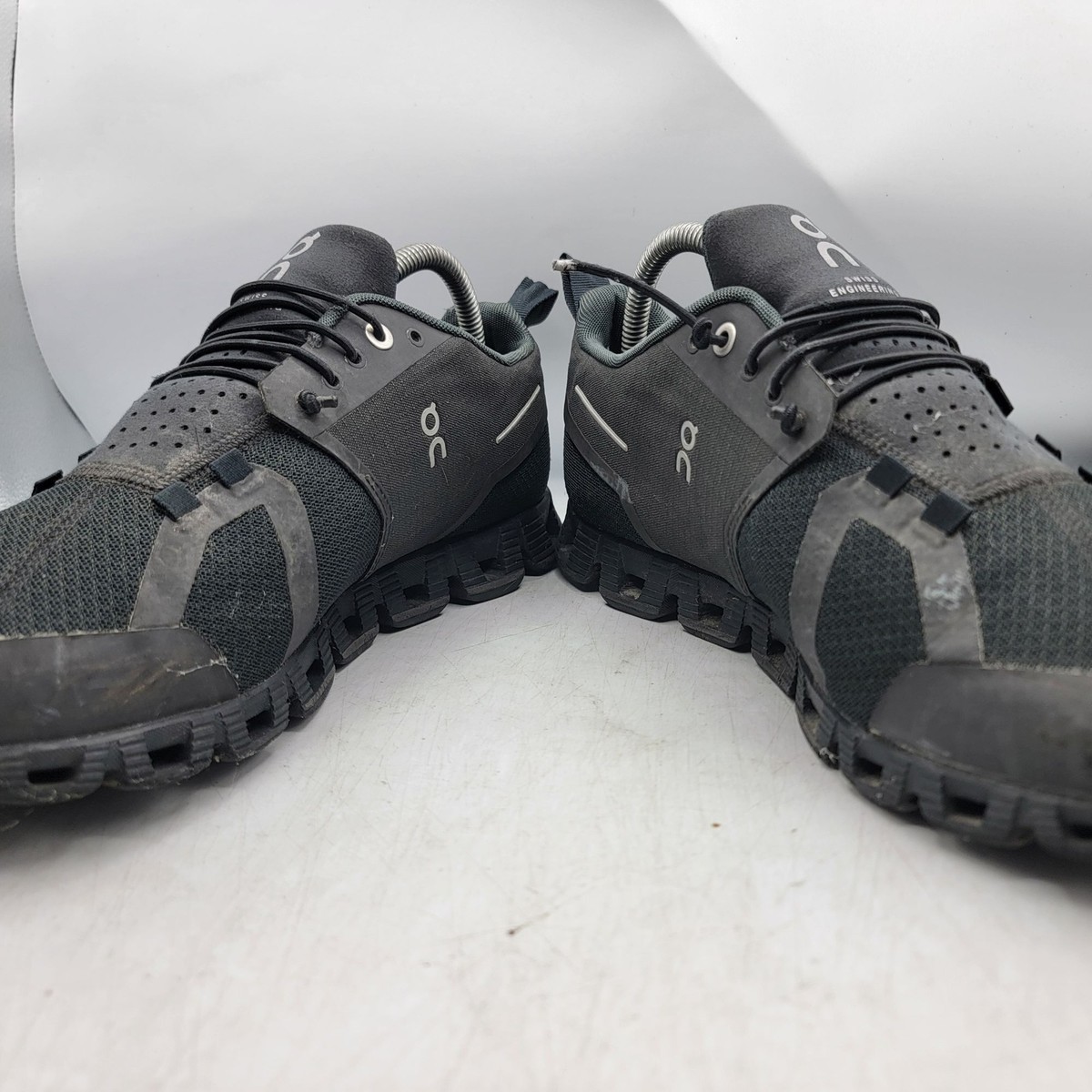 On Cloud Swiss Engineering Mens 8.5 Waterproof Black Running Shoes Sneakers On Cloud Swiss Engineering Mens 8.5 Waterproof Black Running  main image 4