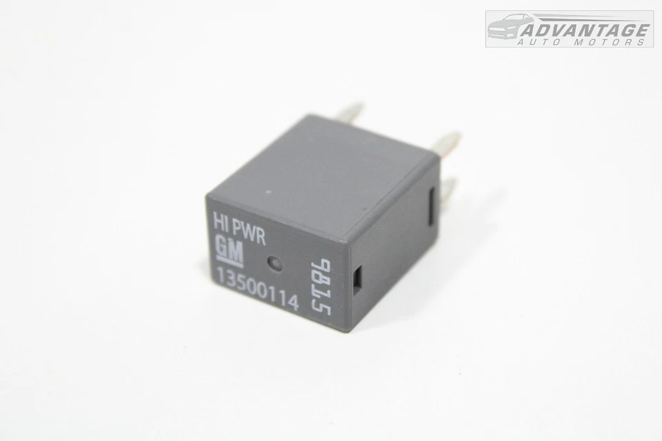 Chevrolet Equinox 2018-2022 1,5 L tablero caja de fusibles relé gris 13500114 OEM Foto 2 de 4