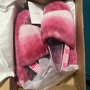 UGG Women's Fluff Yeah Slide Slippers Pink/White Sz 6  With Box