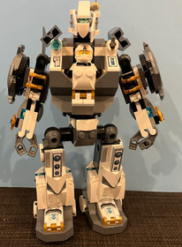 lego ninjago titan mech battle 70737 no figs 99% complete