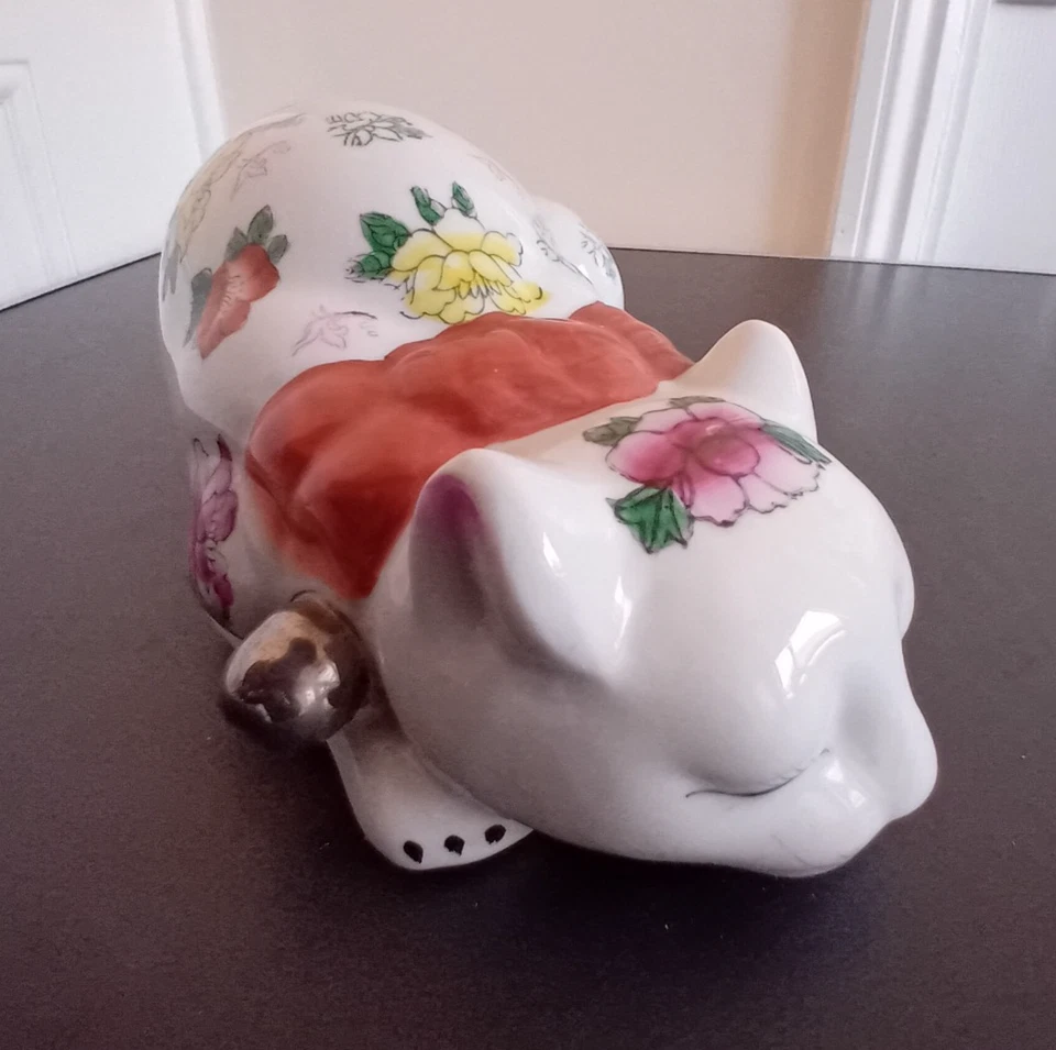 1940 Antique. Oriental Porcelain. Hand Painted. Large Sleeping Cat Ornament 25cm - Image 3 of 4