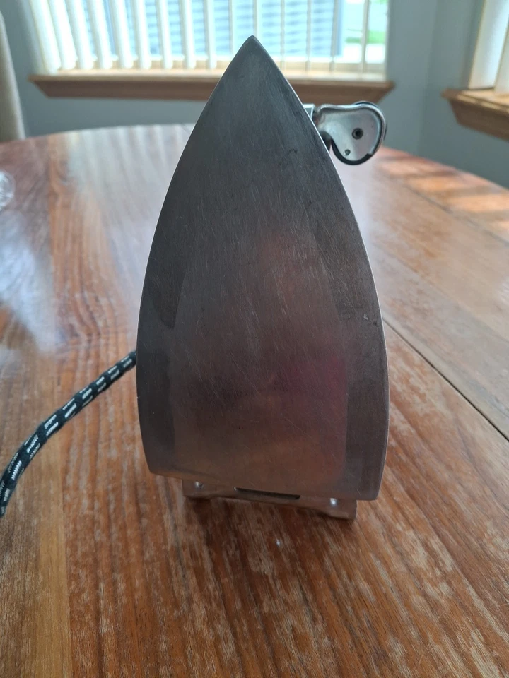 Vintage GE General Electric Hotpoint Calrod Electric Iron model R #139F61 WORKS! - Image 3 of 4