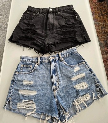 PULL&BEAR 2 Jeans-Shorts Schwarz + Blau Damen 36 Risse Fransen High-waist
