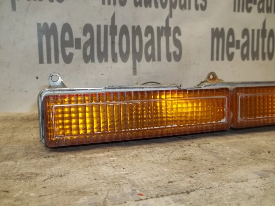 Luz de señal de giro marcador conductor izquierdo Cadillac Seville 1976-1979 5967109 Foto 2 de 4