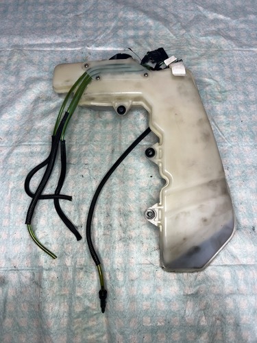 Evinrude Oil Tank Assy, Oil Pump, and Oil Lines 007253 75-90HP Etec