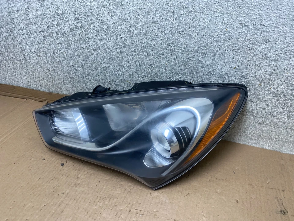 Faro de xenón izquierdo conductor izquierdo Hyundai Genesis 2013-2016 cupé OEM U8470 DW Foto 2 de 4