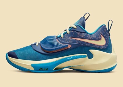Nike Zoom Freak 3 NRG Men Size 11.5 Giannis Blue Citron Valentines
