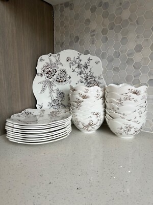 Wedgwood Jasper Conran Platinum Chinoiserie Bone China Serving Platter