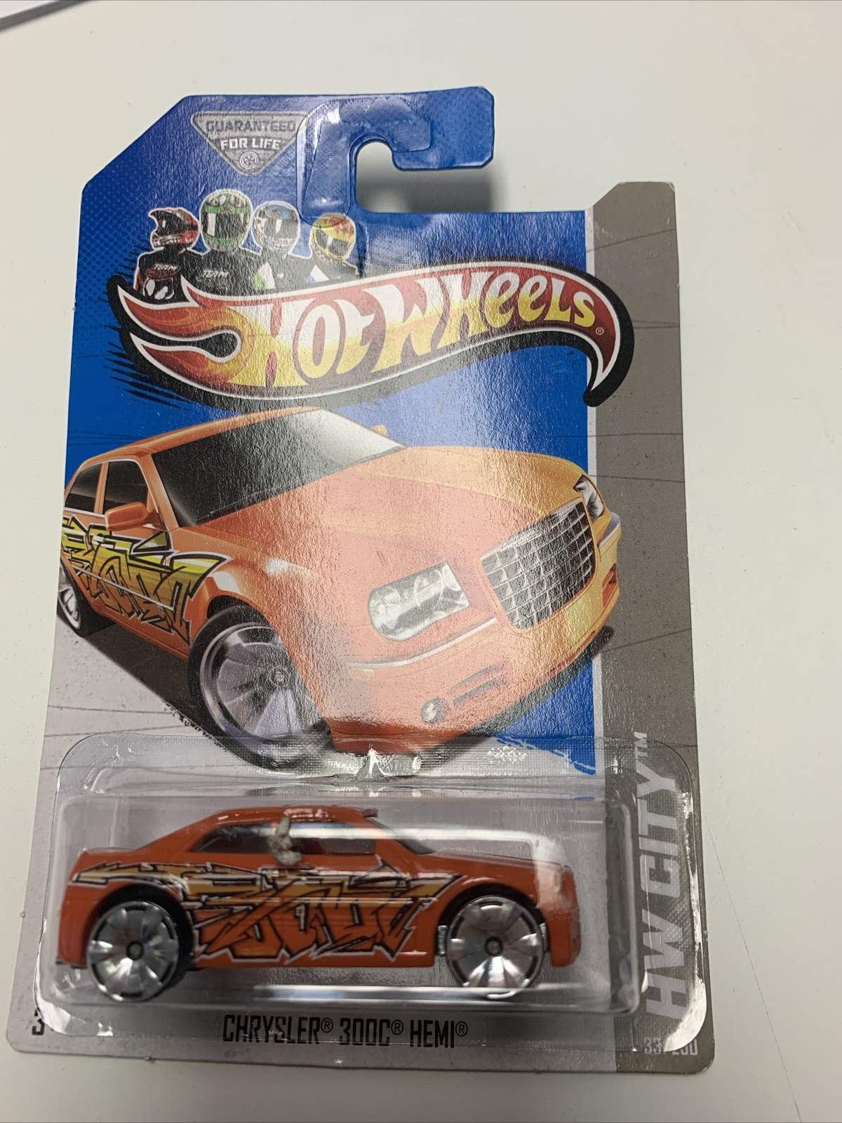 Hot Wheels Chrysler 300C Hemi HW City Orange
