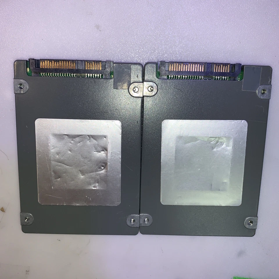 2 x HP 100GB SAS 6G 2.5'' Solid State Drive 632429-001  ( 1000 days remaining ) - Image 2 of 3