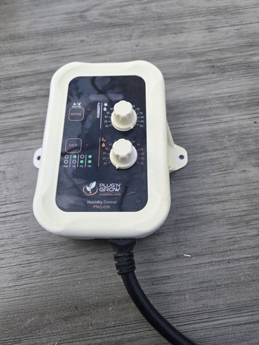 Plug'n'Grow PNG-030 Humidity Controller Hydroponics Analog Wall Mount