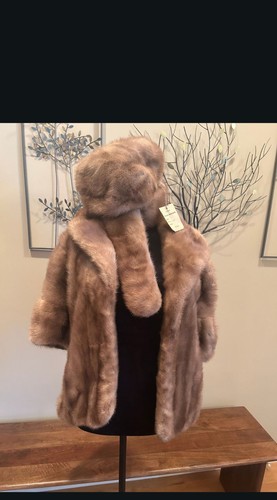 Vintage Hazel colored  Mink stole w/Boa/scar turban/cap, excellent condition 