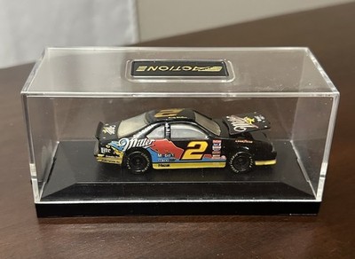 1995 Rusty Wallace #2 Miller Lite Genuine Draft Beer NASCAR Diecast 1/64 Scale