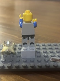 Lego Castle Knights Kingdom I  King Leo Minifigure 6026 6098 6091 6095