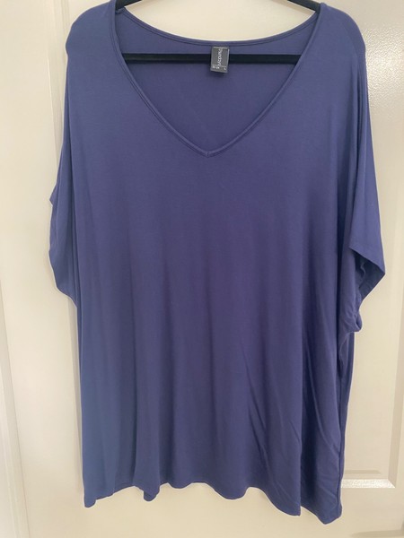 17 SUNDAYS OVERSIZED T SHIRT NAVY SIZE 22 - 24