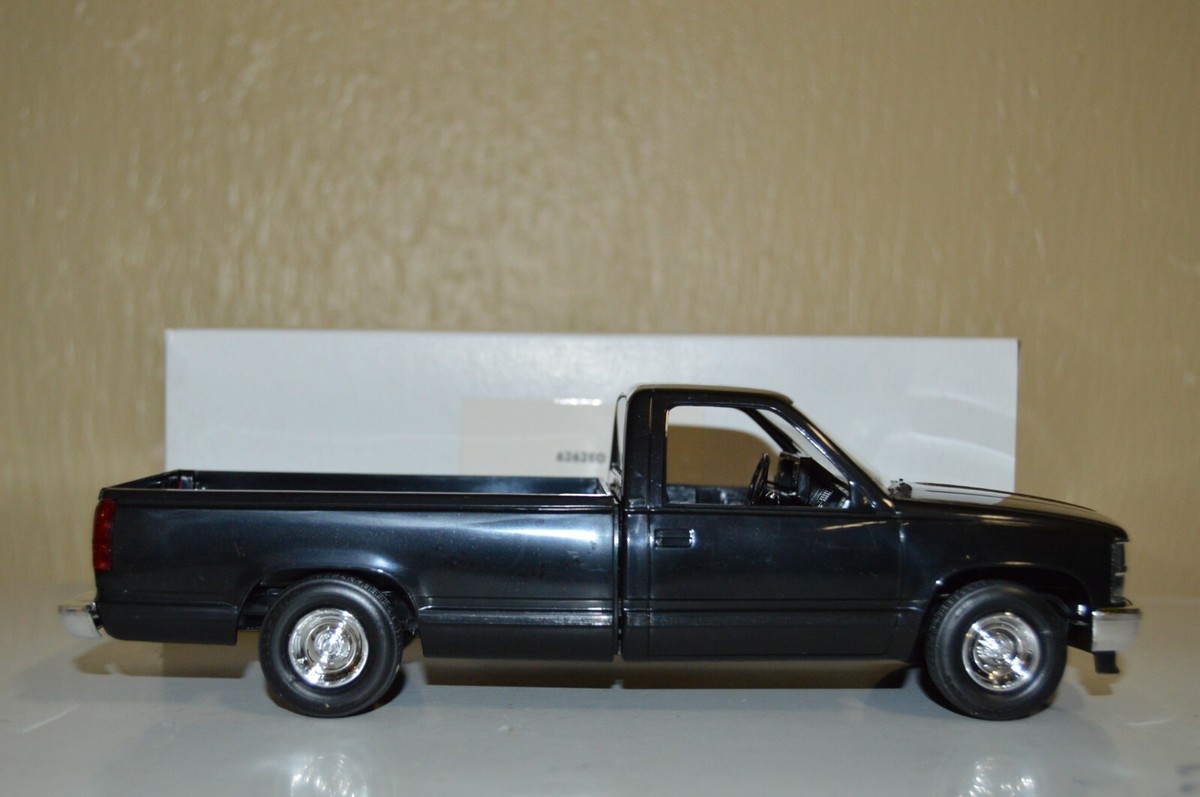 AMT ERTL 1988 Chevrolet Silverado C-1500 Sabre BLACK Dealer Promo