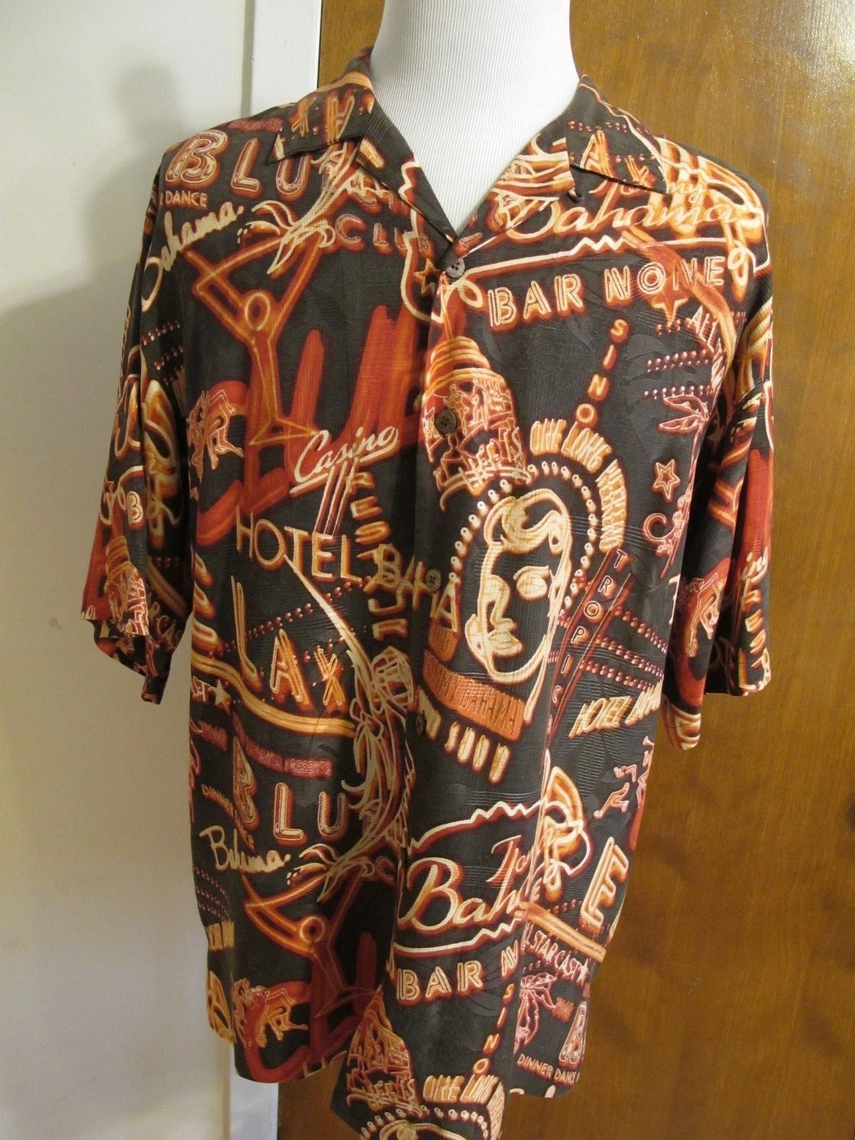 Tommy Bahama Mens Beach Silk Multi Color Brown Red Shirt short sleeves Large