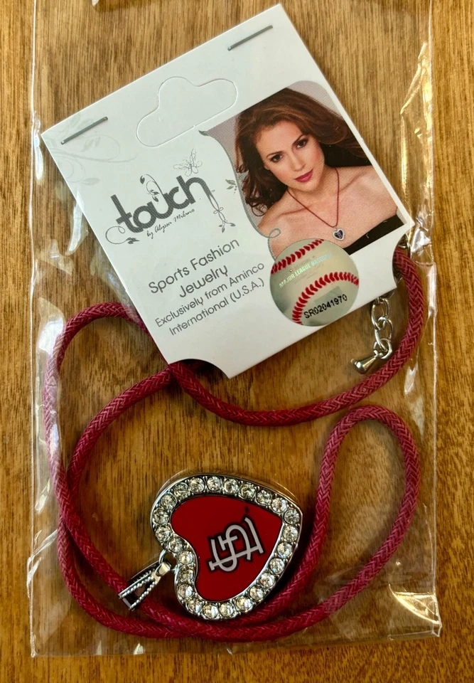 St Louis Cardinals MLB Crystal Heart Necklace Touch Alyssa Milano Retired Design - Image 2 of 3