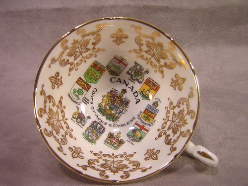 Paragon Vintage Cup & Saucer ~ Canada Coats of Arms & Emblems - Picture 7 of 10
