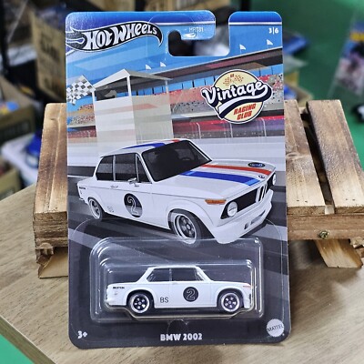 ミニカー HotWheels Premium BMW 2002 s-l400.jpg