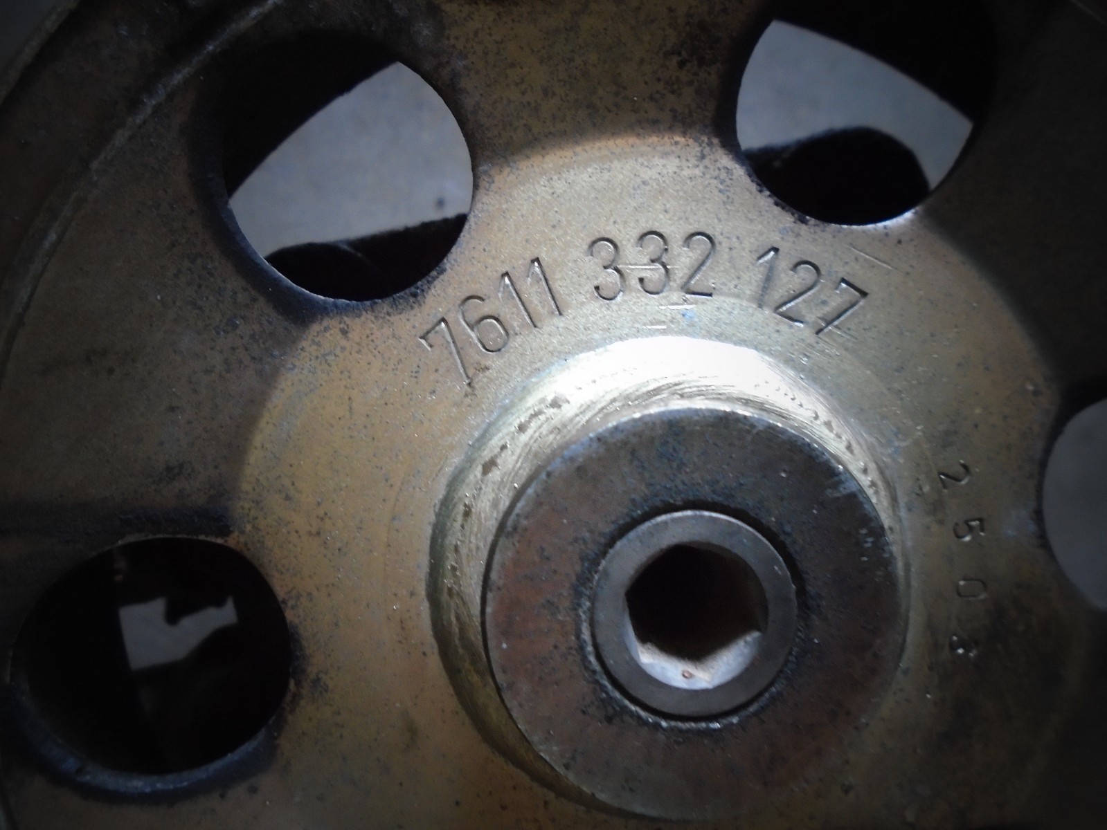 Maserati Quattroporte 2009 Power steering pump P/N 7613955