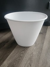 Sterlite 10 in White Trash Can