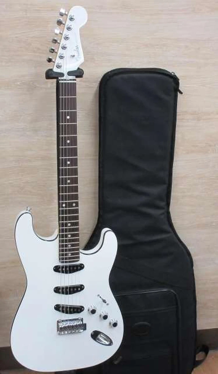 Las mejores ofertas en Guitarra Fender Aerodyne | eBay