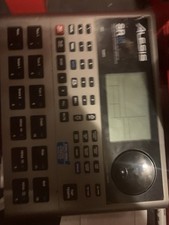 Alesis SR18 Digital Drum Machine 12 Pads Batt...