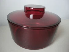 Tupperware Red Microplus Hard Plastic Container 2062 5 1/4 inch diameter
