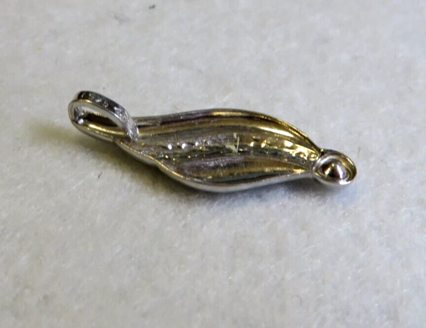 PICCOLO CIONDOLO IN ARGENTO 925 - a forma di foglia - - Immagine 3 di 4