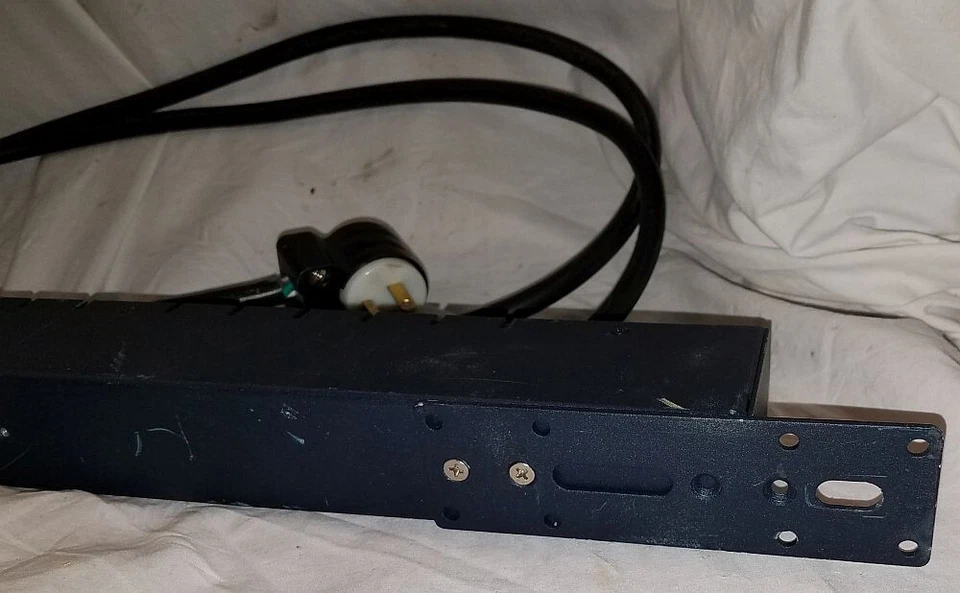 Sentry Basic Cabinet Power Distribution Unit Expansion Unit PDU CB-24V1-C20 Used - Image 3 of 4