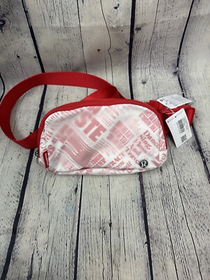 lululemon belt bag manifesto print New Lululemon Everywhere Belt Bag Manifesto Print White/Red NWT