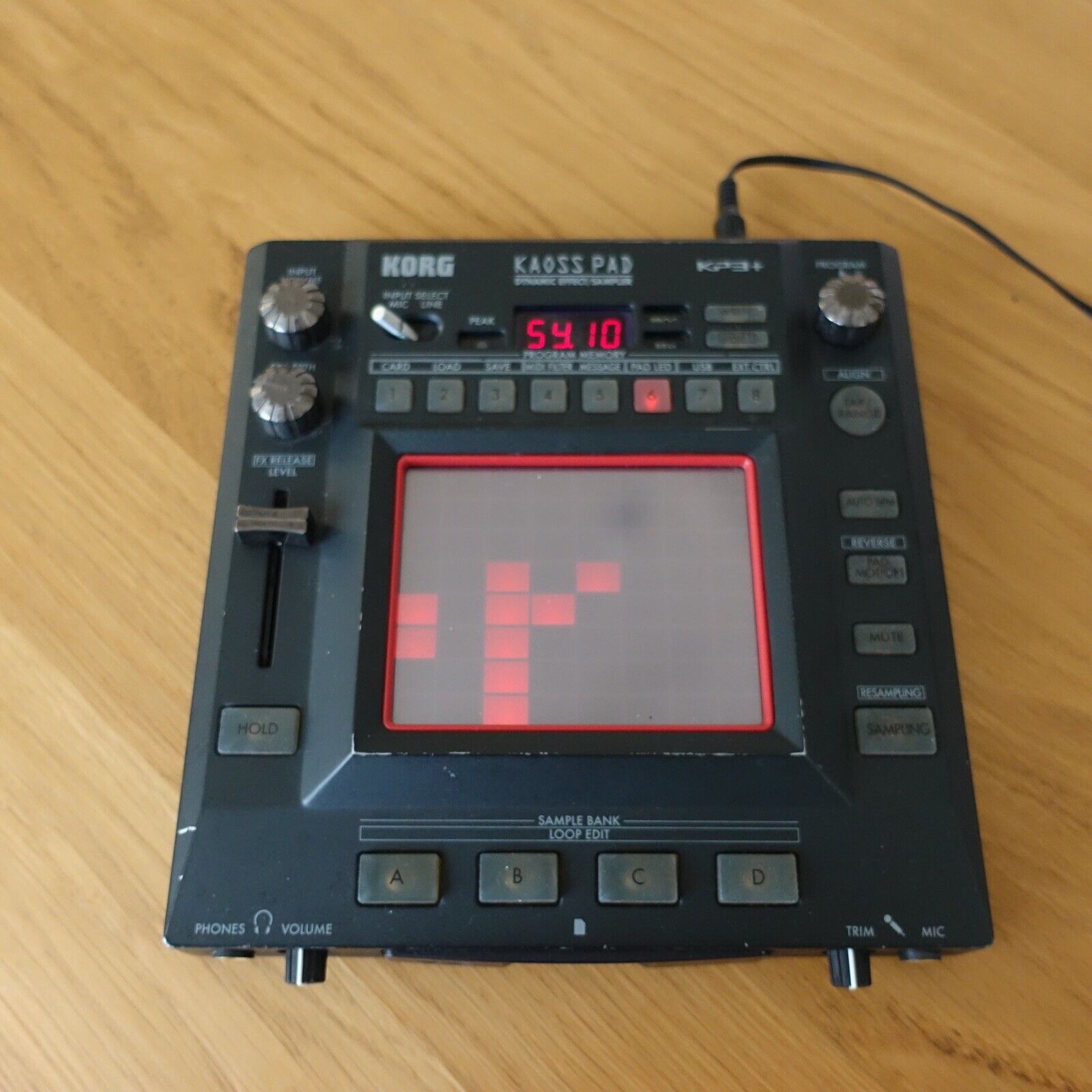 KORG KP3+ KAOSS PAD Dynamic Effect Sampler Sequencer not good working