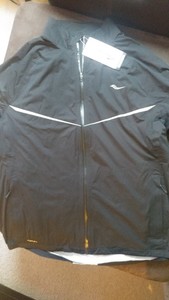 saucony razor jacket