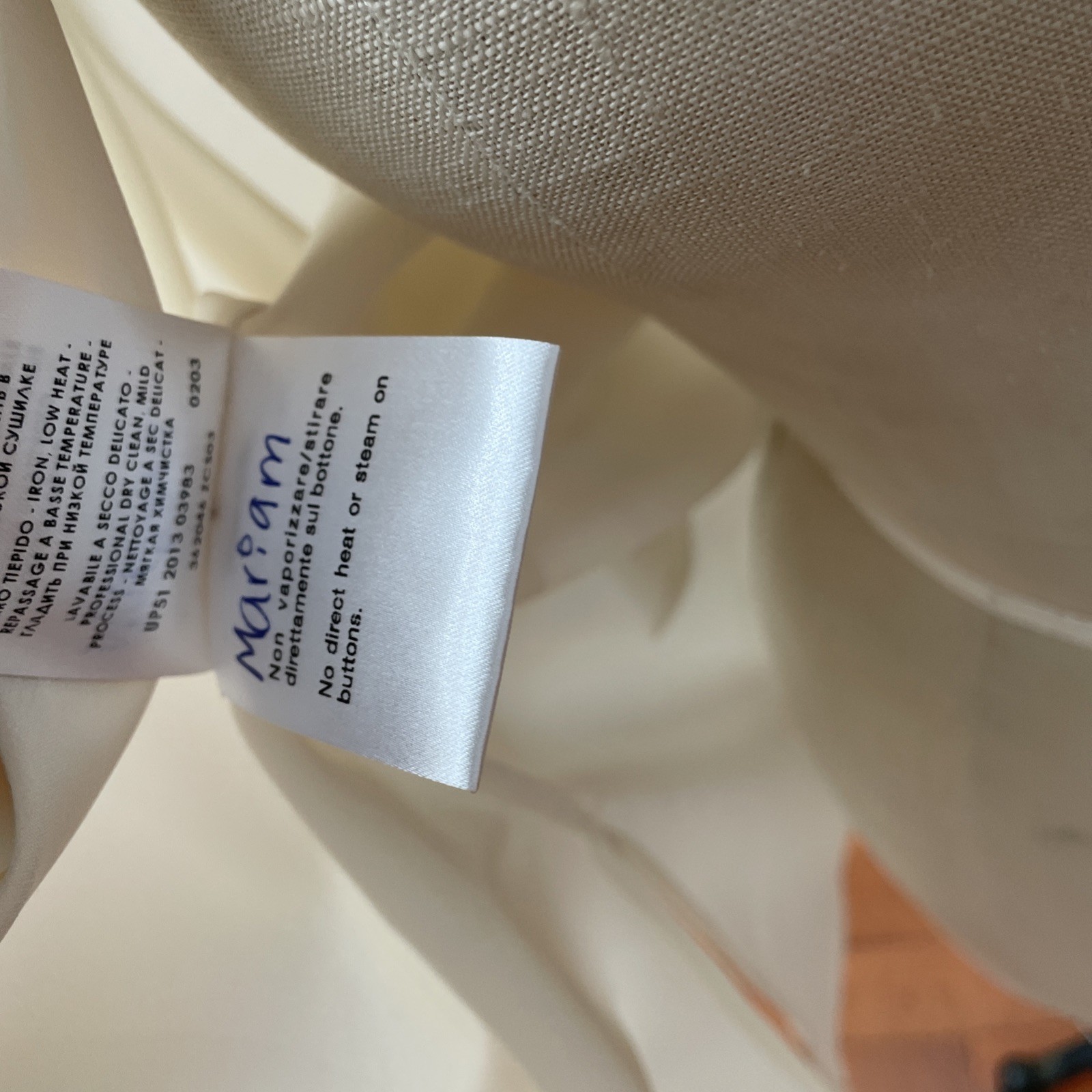 Gucci Silk Wide Button Down Collared Blouse w/ 3/… - image 8