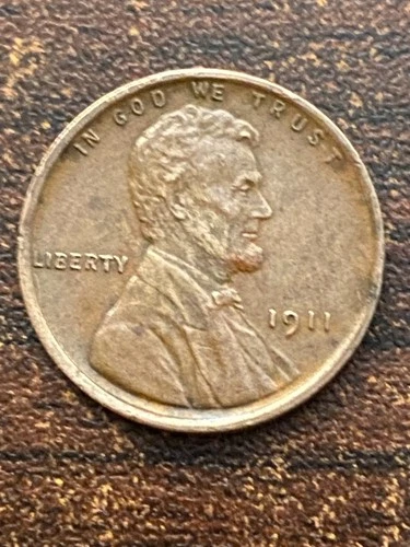 1911 p wheat cent a very fine coin .plus a surprise