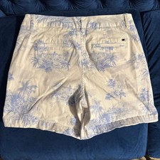 Crown And Ivy Caroline Shorts Women s Size 8 White And Blue Beach Theme