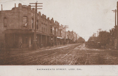 POSTCARD  SACRAMENTO STREET LODI CALIFORNIA