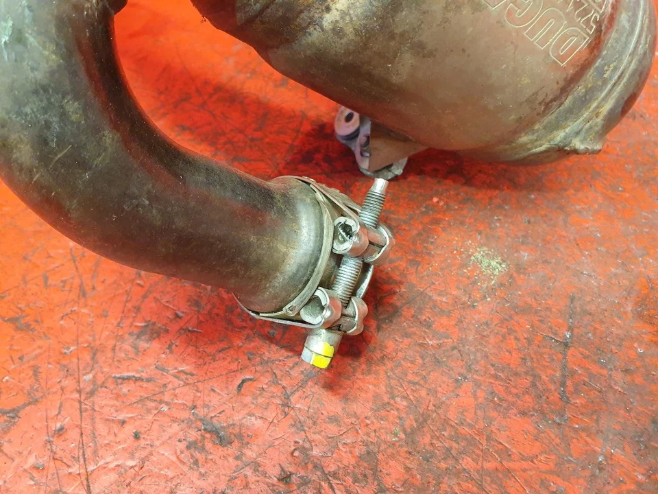 Colector de escape Ducati Hypermotard 1100 evo sp 2010 Foto 3 de 4