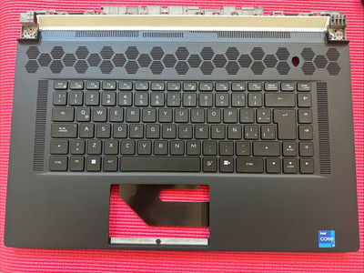 Dell Alienware x17 R1 R2 Spanish  Kbd Palmrest 04YMDK 4YMDK 346yc B55
