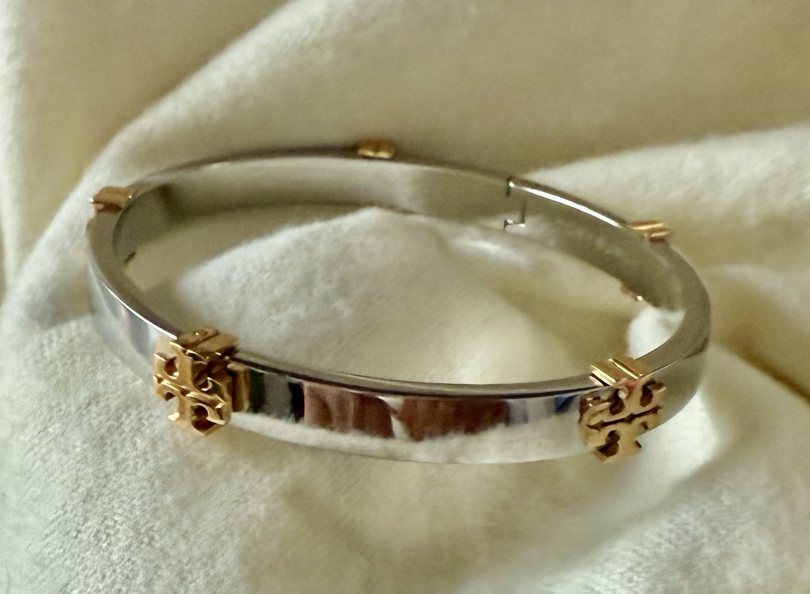 Tory Burch Silver & Gold Logo Hinged Bangle Bracelet Size Large Brand New