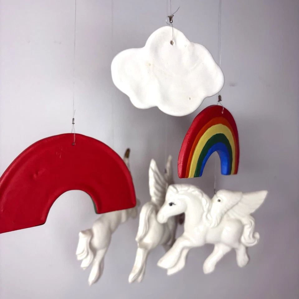 Carillón de viento móvil de porcelana vintage arco iris unicornio pegaso nubes bebé Foto 3 de 4