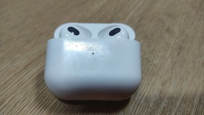 Air Pods Pros White 2 Left great condition (redone) with container and charger