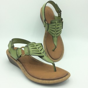 clarks wedge thong sandals