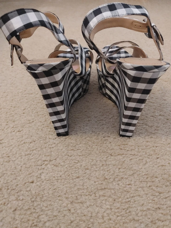 PARIS HILTON Tacones Blanco y Negro Guinga Punta Abierta Tirantes Zapatos de Cuña Talla 8.5 Foto 2 de 4