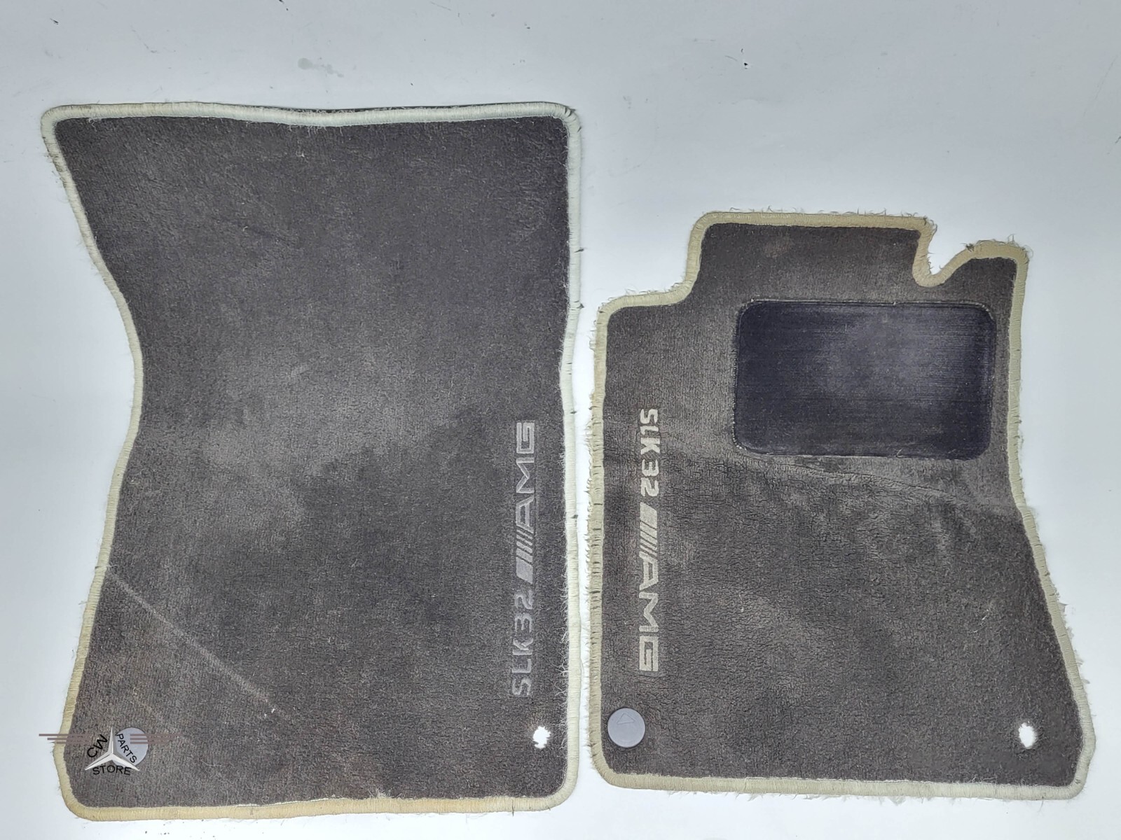 Mercedes R170 SLK32 AMG Floor Mat Carpet Black Set Right + Left 0204