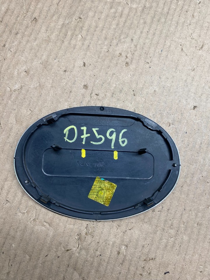 OEM 2007 to 2009 Toyota Camry Front Grille Logo Badge Emblem D7596 DG1