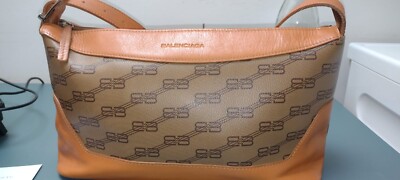 Balenciaga shoulder bag hobo style leather and BB signature monogram No code
